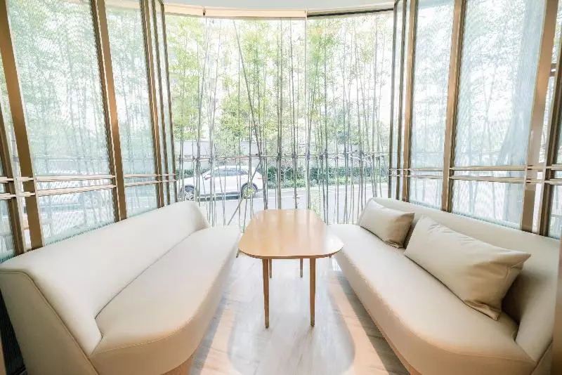 Vienna Hotel - Shanghai Nternational Cruise Terminal Branch
