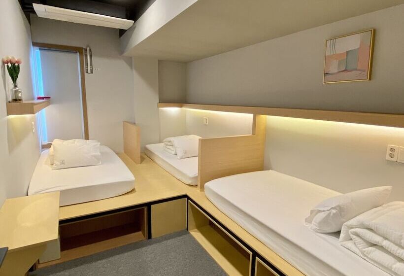 Elephant Hostel Nampo