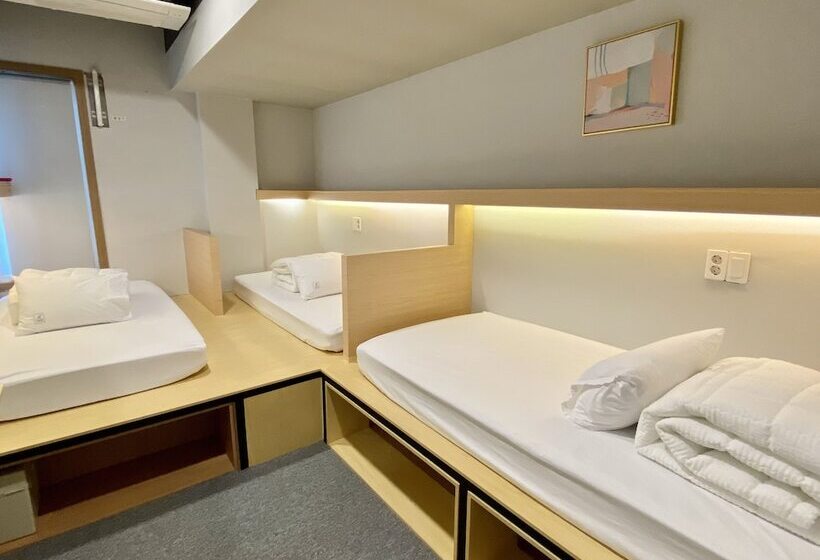 Elephant Hostel Nampo