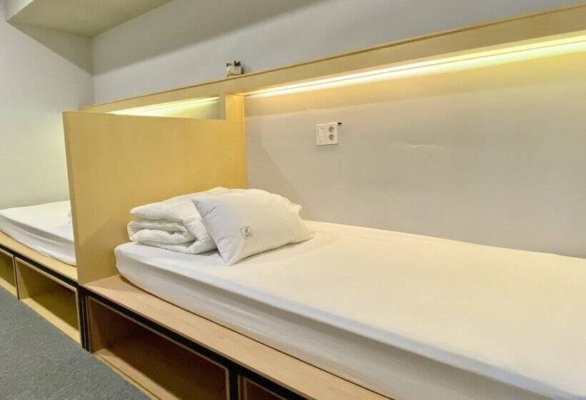 Elephant Hostel Nampo