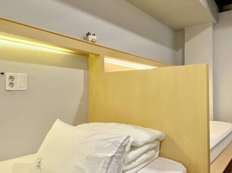 Elephant Hostel Nampo