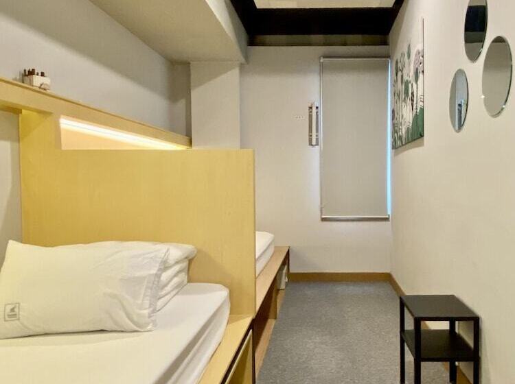 Elephant Hostel Nampo