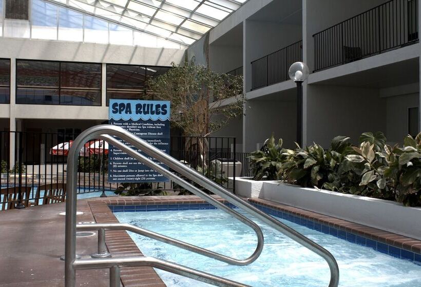 酒店 Adventureland Inn