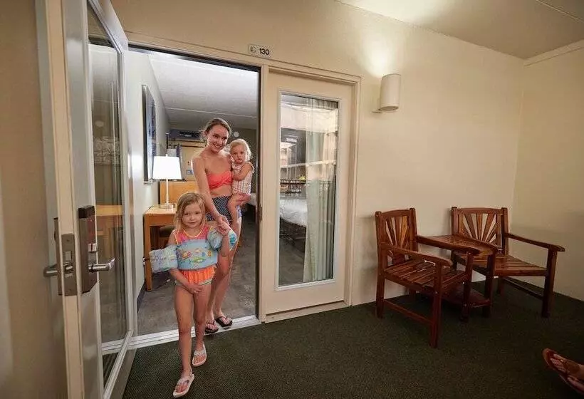 酒店 Adventureland Inn