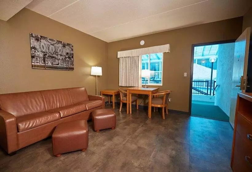 酒店 Adventureland Inn