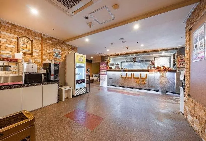 Business Design Hotel Luv