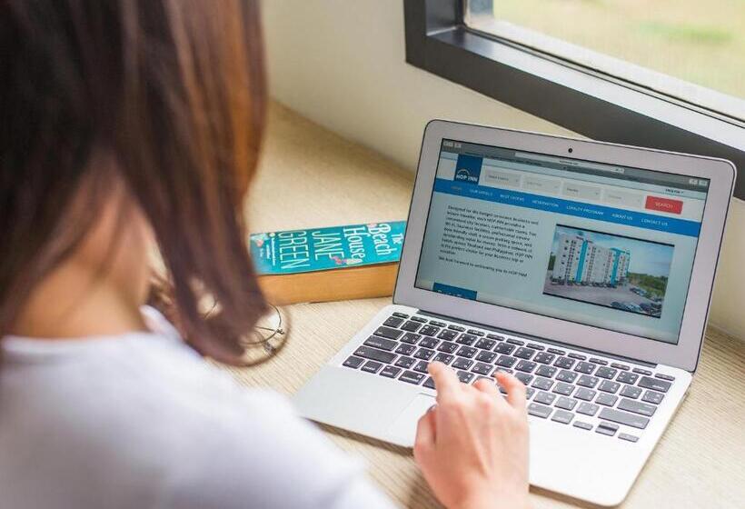 בית מלון כפרי Hop Inn Surat Thani