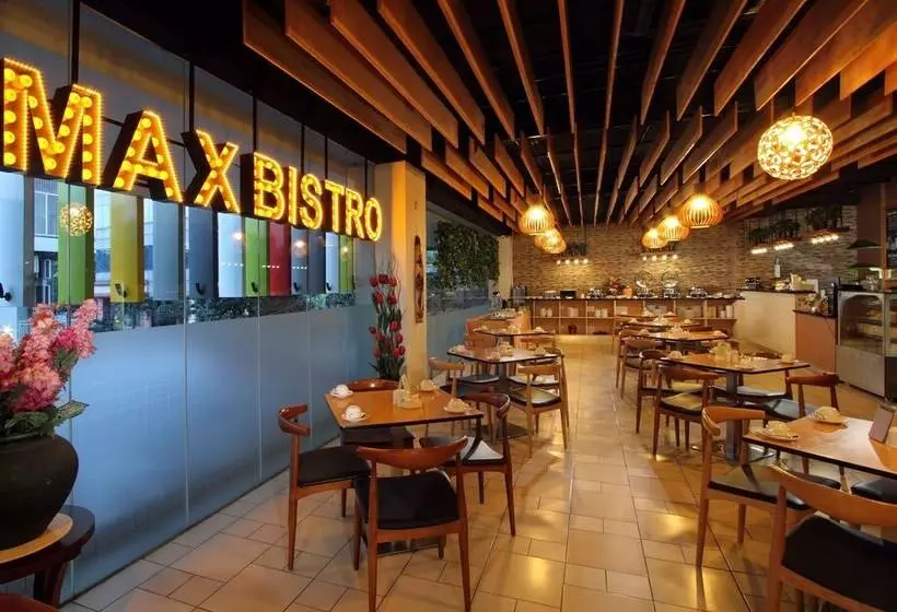 호텔 Maxone S At Pemuda Jakarta