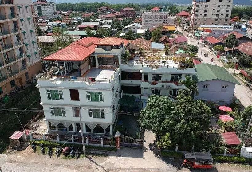 هتل Ostello Bello Nyaung Shwe