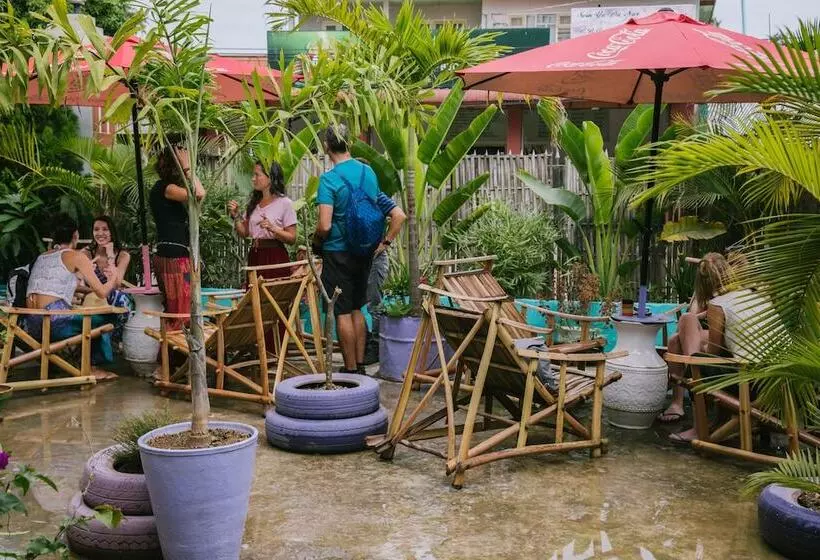 هتل Ostello Bello Nyaung Shwe