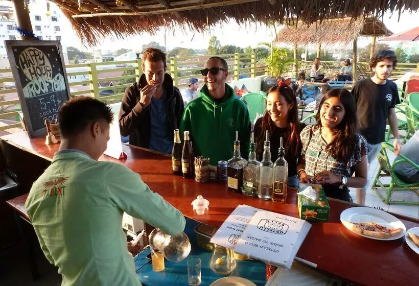 هتل Ostello Bello Nyaung Shwe