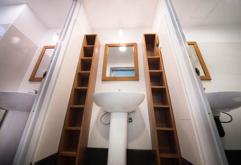 هتل Ostello Bello Nyaung Shwe