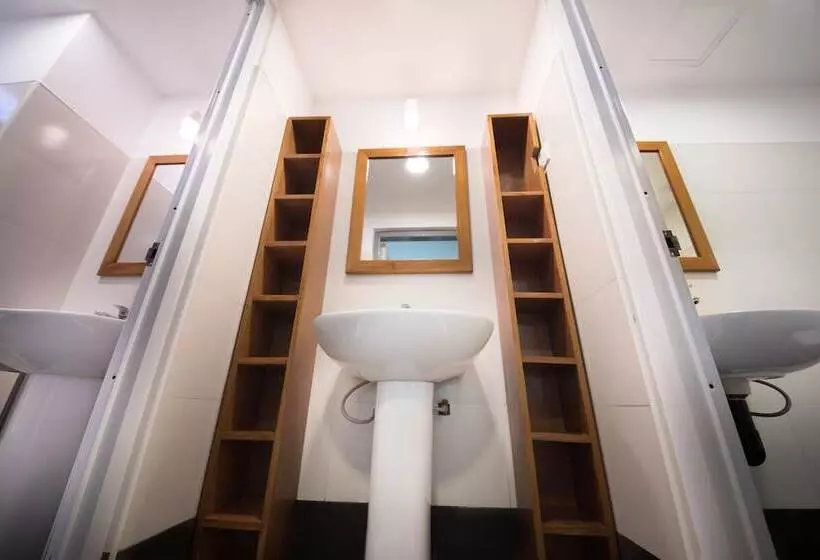 هتل Ostello Bello Nyaung Shwe