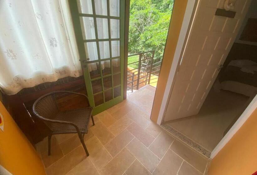 בית מלון כפרי Pousada Bernúncia