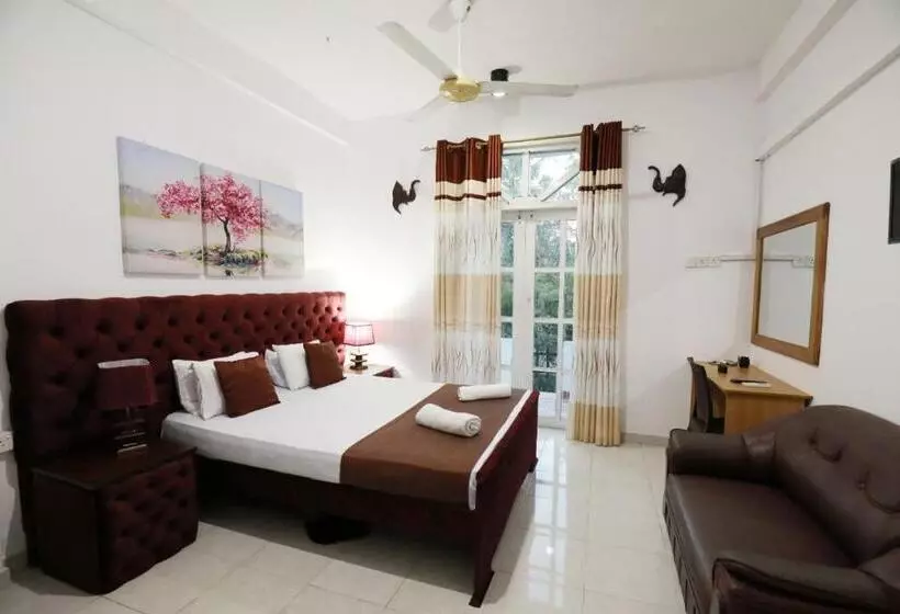 هتل Seyara Holiday Resort