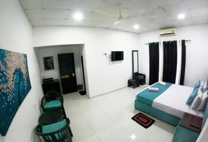 هتل Seyara Holiday Resort