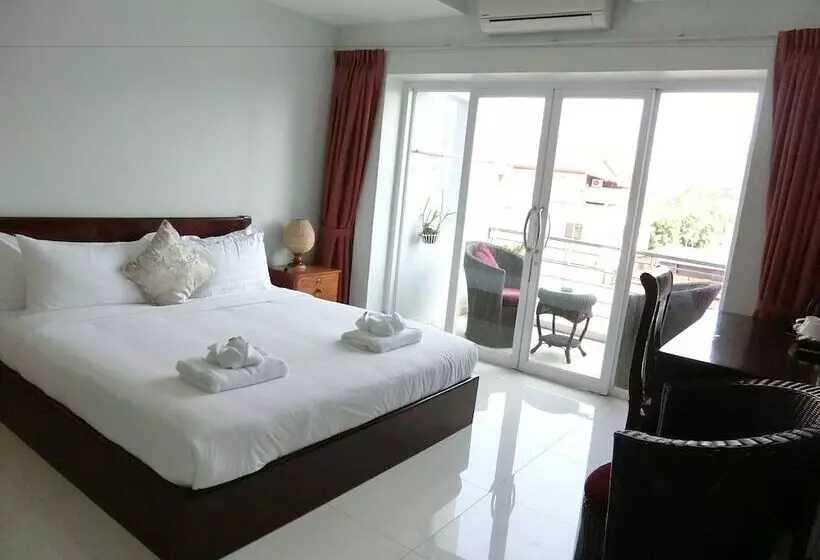 Richly Boutique Hotel & Hostel