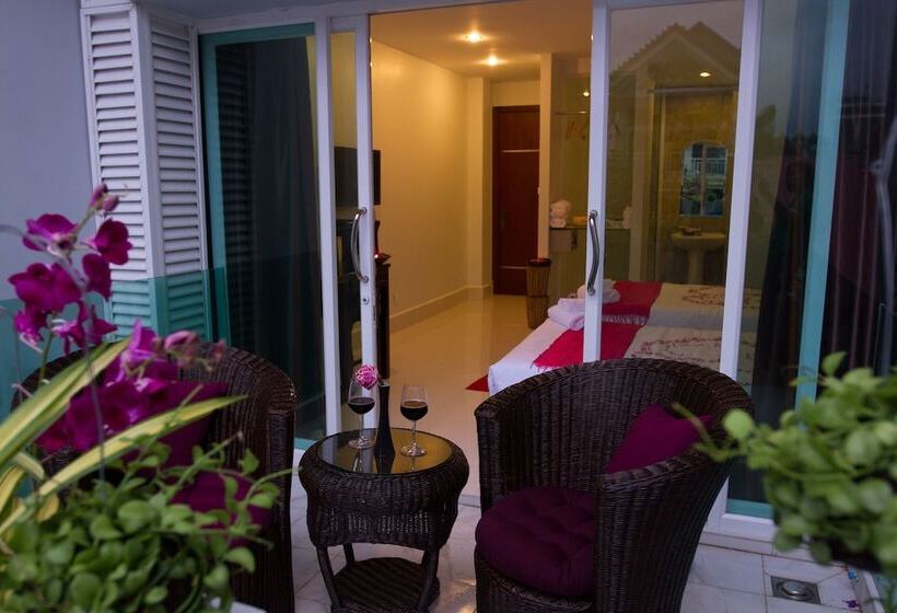 Richly Boutique Hotel & Hostel