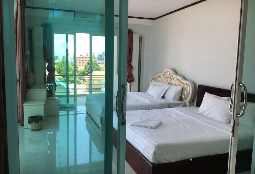 Richly Boutique Hotel & Hostel