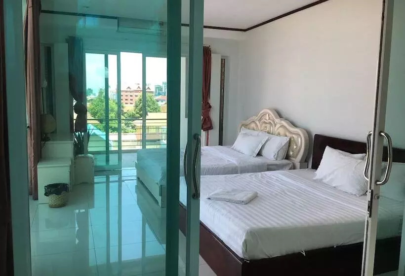 Richly Boutique Hotel & Hostel