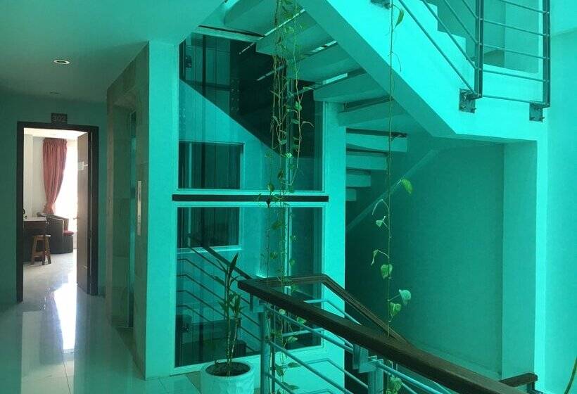 Richly Boutique Hotel & Hostel