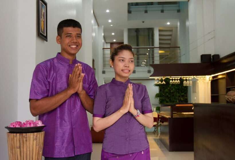 Richly Boutique Hotel & Hostel