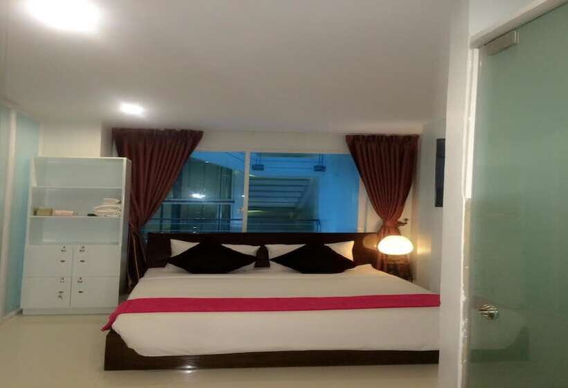 Richly Boutique Hotel & Hostel