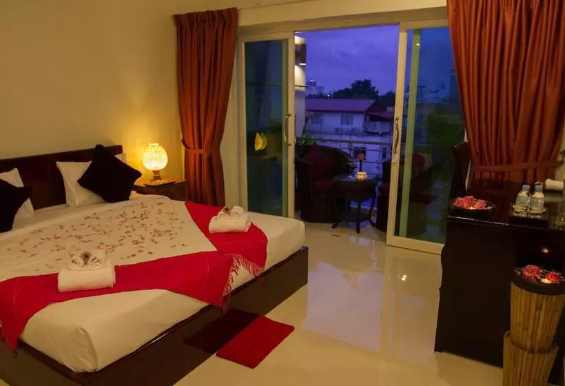 Richly Boutique Hotel & Hostel