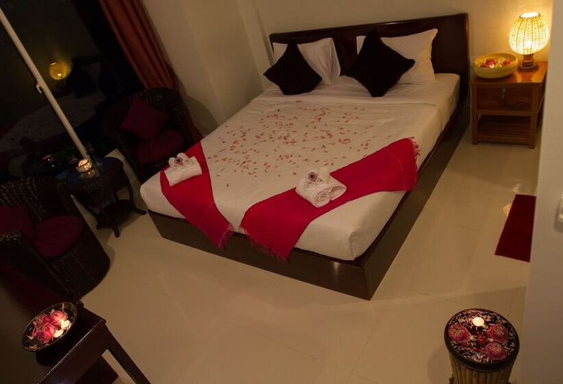 Richly Boutique Hotel & Hostel