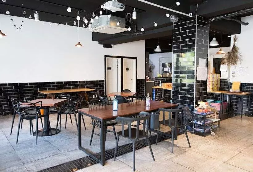 ユースホステル Sum Guesthouse Jeju Airport