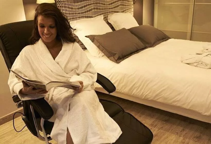 تختخواب و صبحانه Bethune City Relax Spa & Sauna