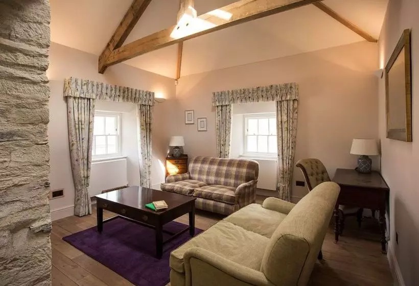 민박 Cardigan Castle