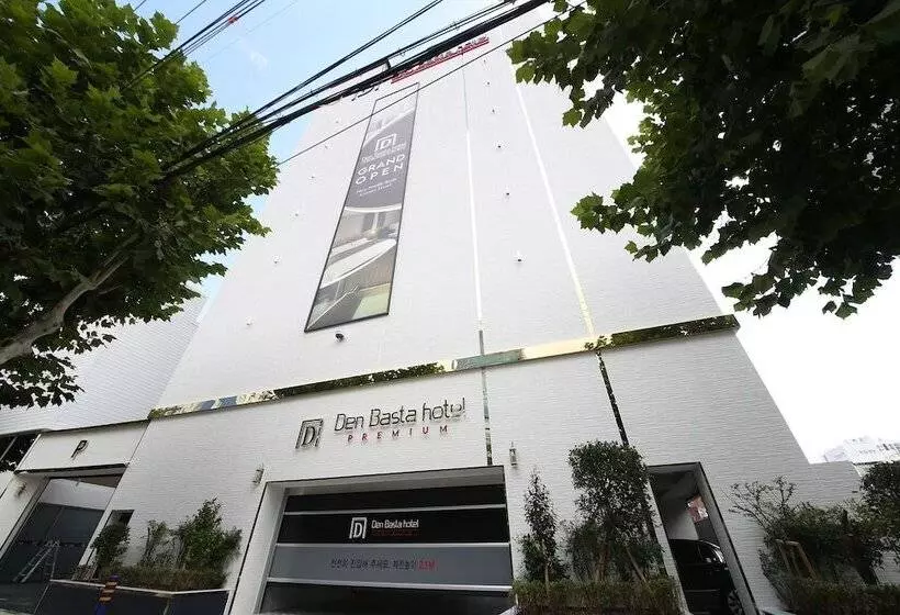 Denbasta Premium Hotel Bumil