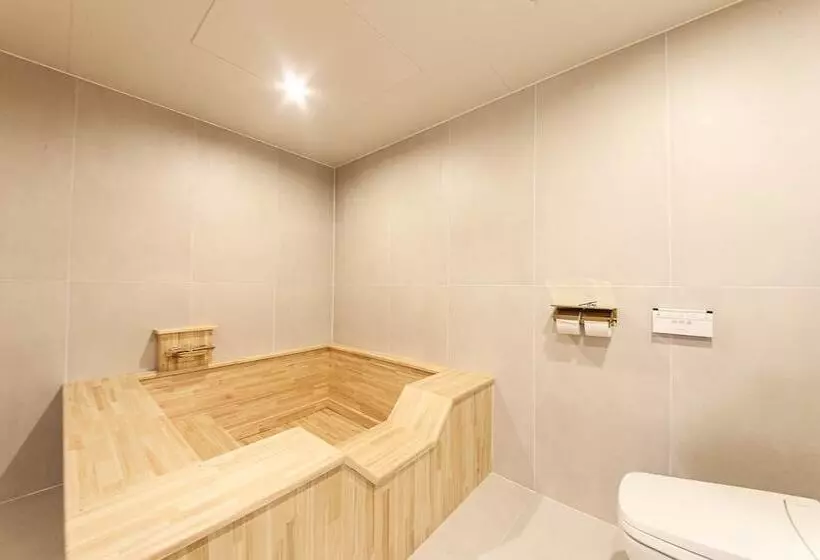 Denbasta Premium Hotel Bumil