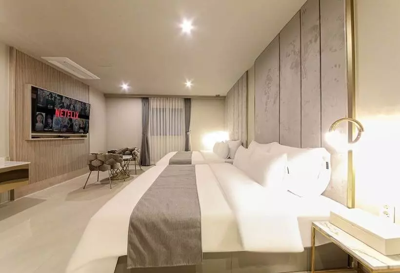 Denbasta Premium Hotel Bumil