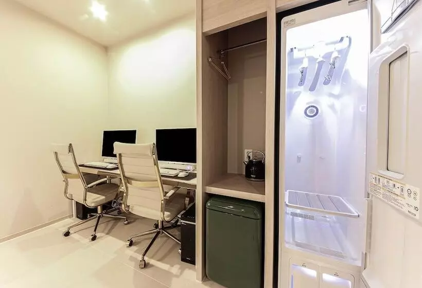 Denbasta Premium Hotel Bumil