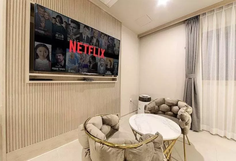 Denbasta Premium Hotel Bumil