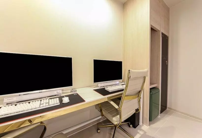 Denbasta Premium Hotel Bumil