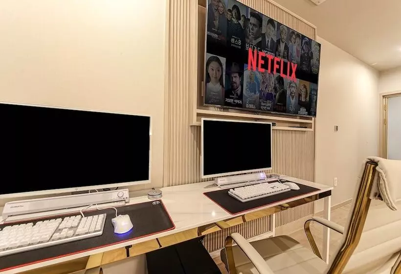 Denbasta Premium Hotel Bumil