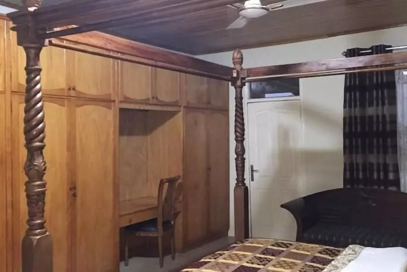 Campbell Hotel Accra