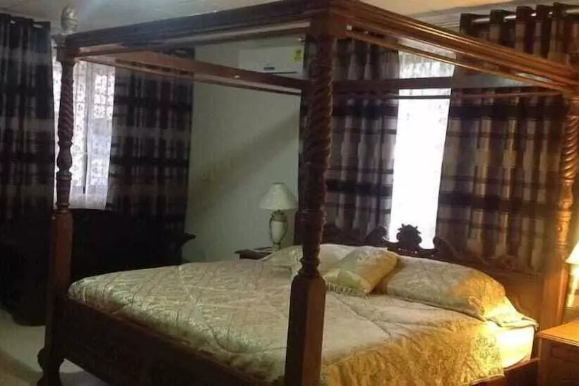 Campbell Hotel Accra