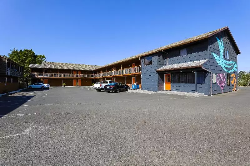 호텔 Coast River Inn