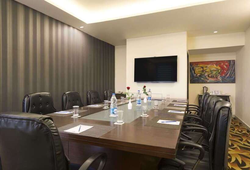 Days Hotel By Wyndham Jalandhar Jyoti Chowk