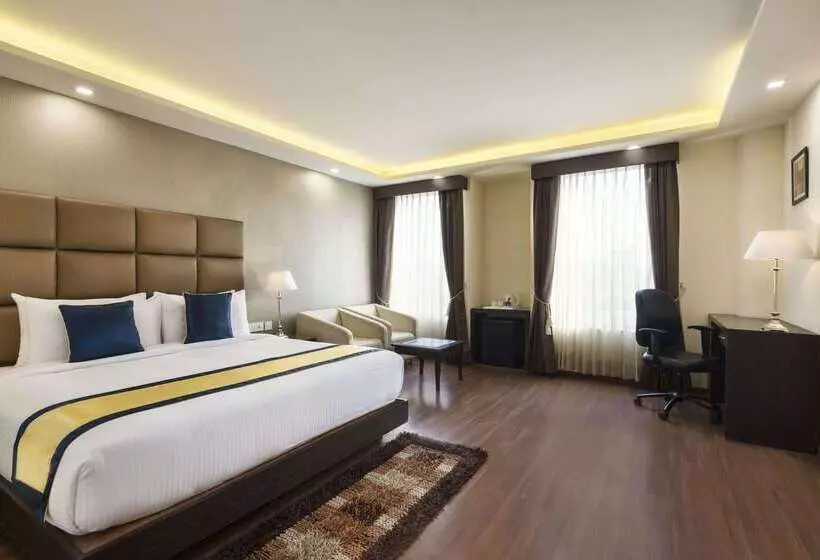 Days Hotel By Wyndham Jalandhar Jyoti Chowk