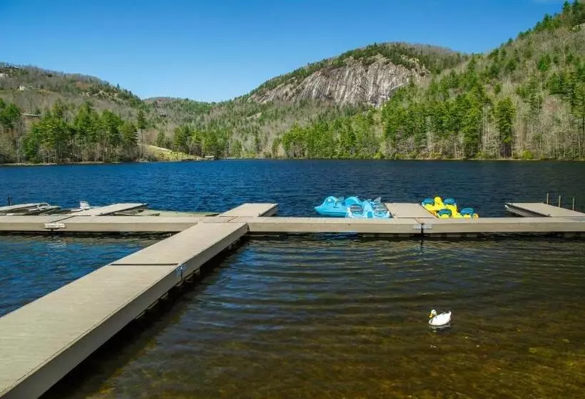 فندق Fairway Forest