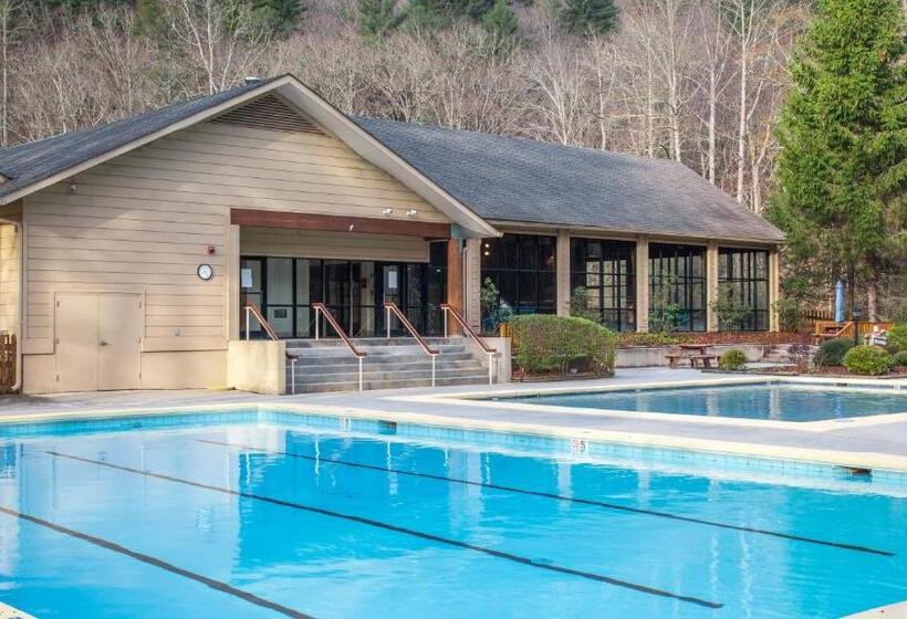 فندق Fairway Forest