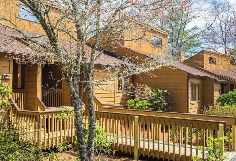 فندق Fairway Forest