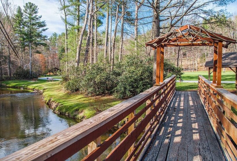 فندق Fairway Forest