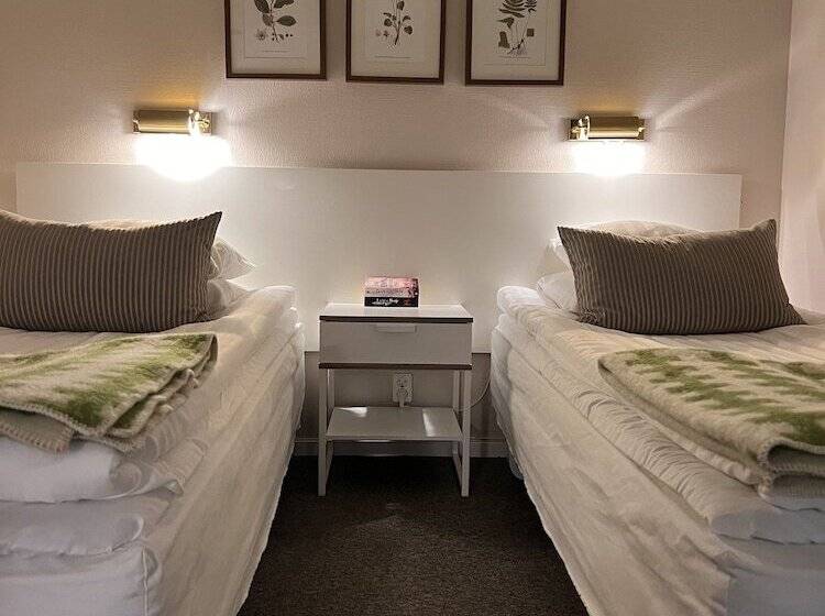 בית מלון כפרי L Garvaren