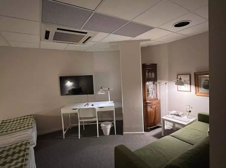 בית מלון כפרי L Garvaren